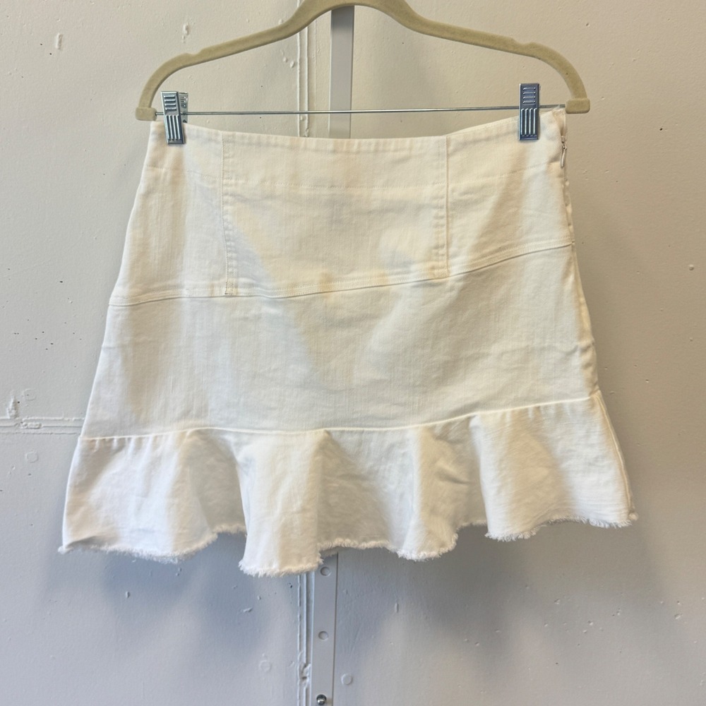AQUA Denim Ruffle Asymmetric Hem Mini Skirt Size L Raw Edge Side Zip White